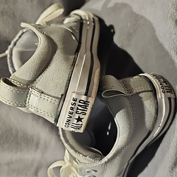 Converse light gray sneakers  size 8 - Picture 8 of 8